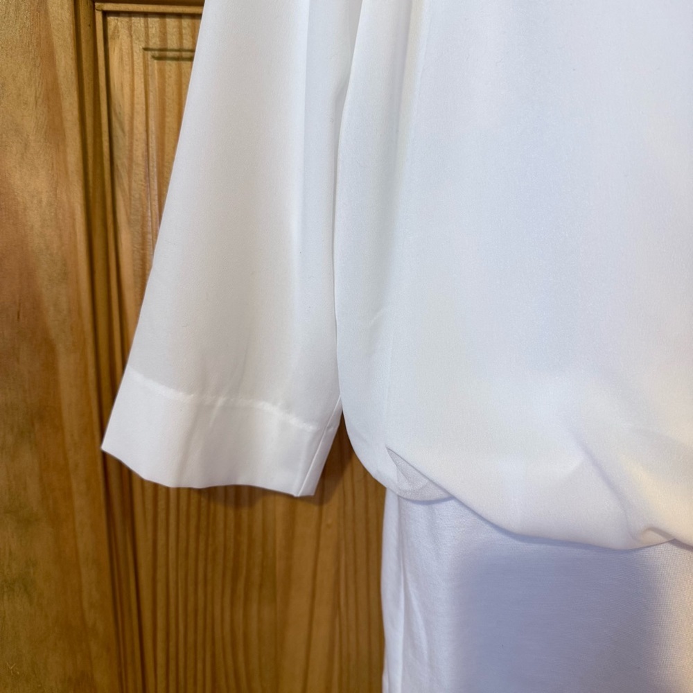 CAbi 5349 Indulge Blouse White Draped Blouse with stretch waist sz medium - Picture 2 of 11